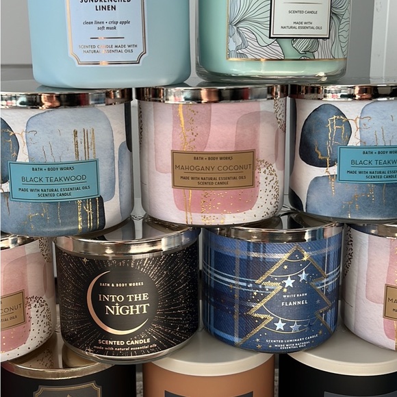 NEW bath and body works 3 wick candles - Picture 2 of 4